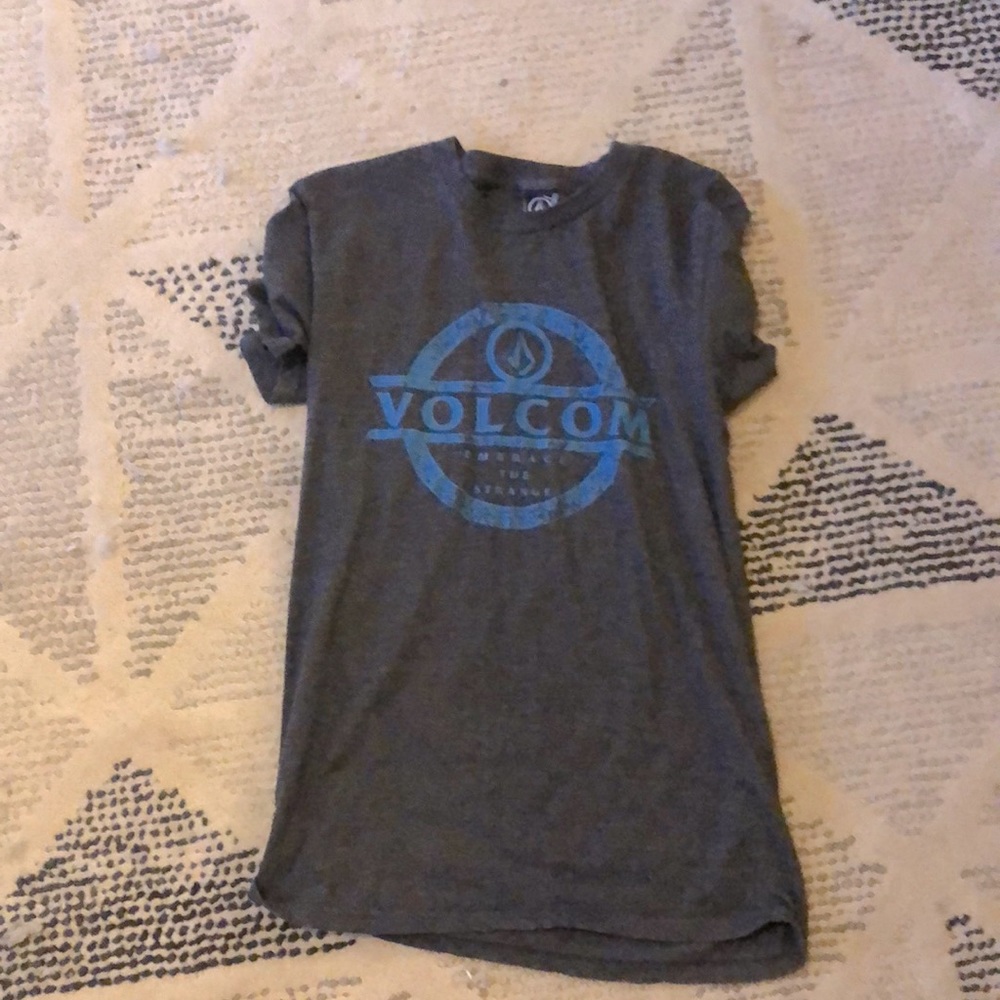 Clean no stains no rips or tears